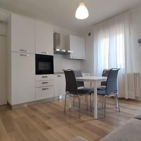 Ferienwohnung Delta D Piazza Marina- 50 Mt Dal Mare - Immobil Relax Lido di Jesolo Exterior foto